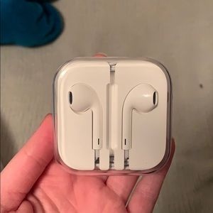 iPhone 6s headphones